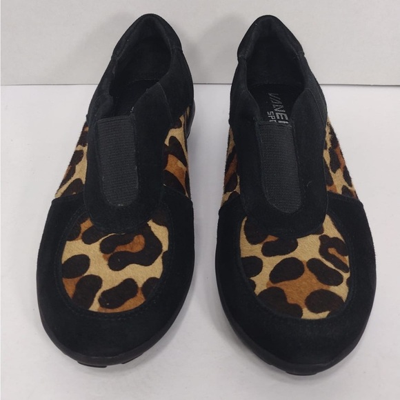 Vaneli Black and Brown Sneakers Comfort size 4 pre owned Exellent condition - Picture 1 of 10